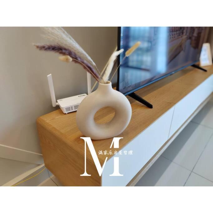 Trefoil Setia 30# Muji 原木 #2 Bedroom #1-4pax # Setia Mall Apartment