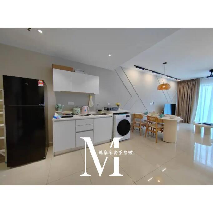Trefoil Setia 30# Muji 原木 #2 Bedroom #1-4pax # Setia Mall