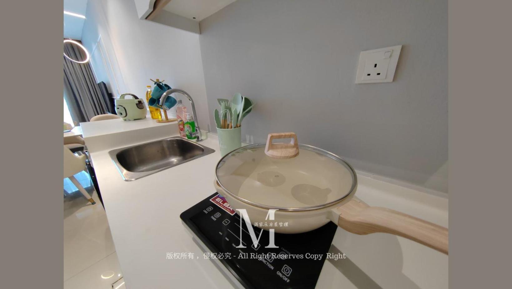 Trefoil Setia 30# Muji 原木 #2 Bedroom #1-4pax # Setia Mall Apartment