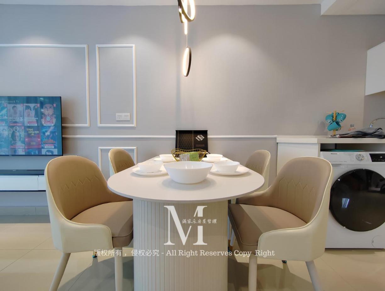 Trefoil Setia 30# Muji 原木 #2 Bedroom #1-4pax # Setia Mall *