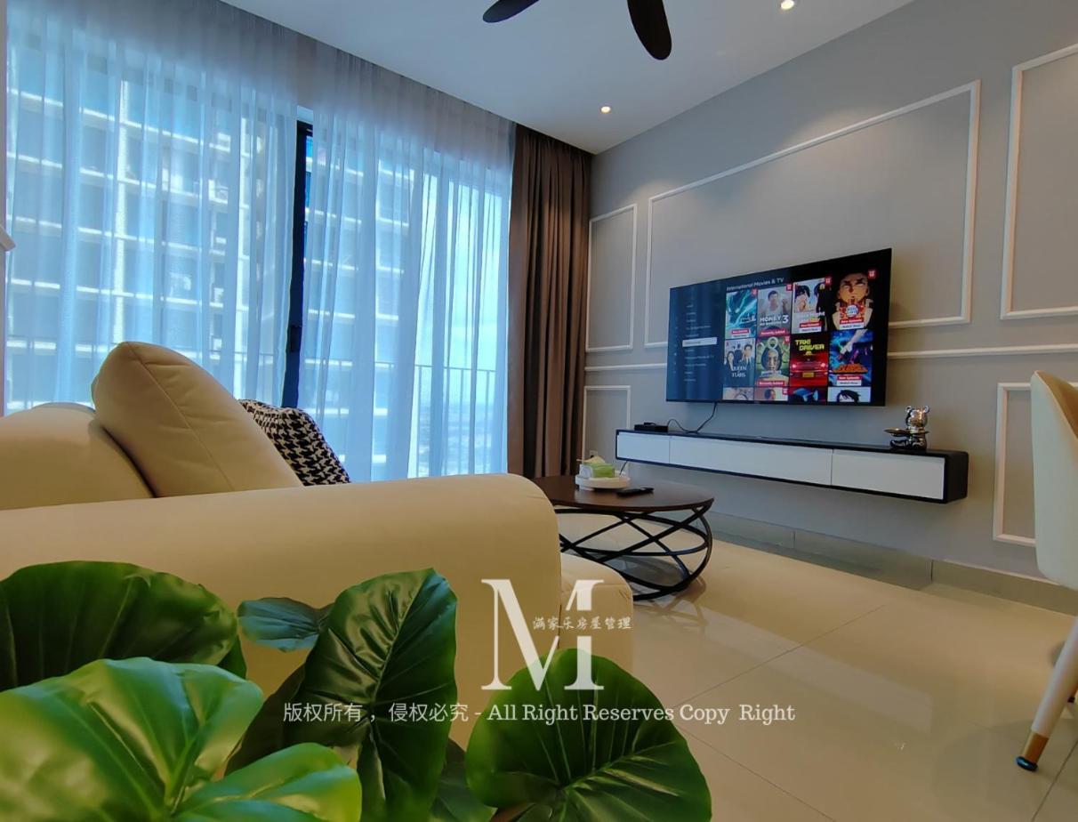 Trefoil Setia 30# Muji 原木 #2 Bedroom #1-4pax # Setia Mall *